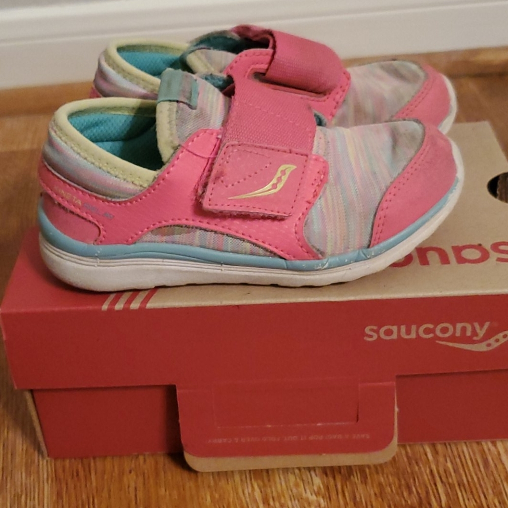 Saucony little girls shoes